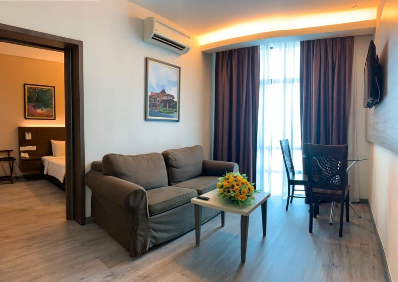 Holiday Villa Hotel & Suites Kota Bharu - Wakaf Che Yeh, Night Market Εξωτερικό φωτογραφία